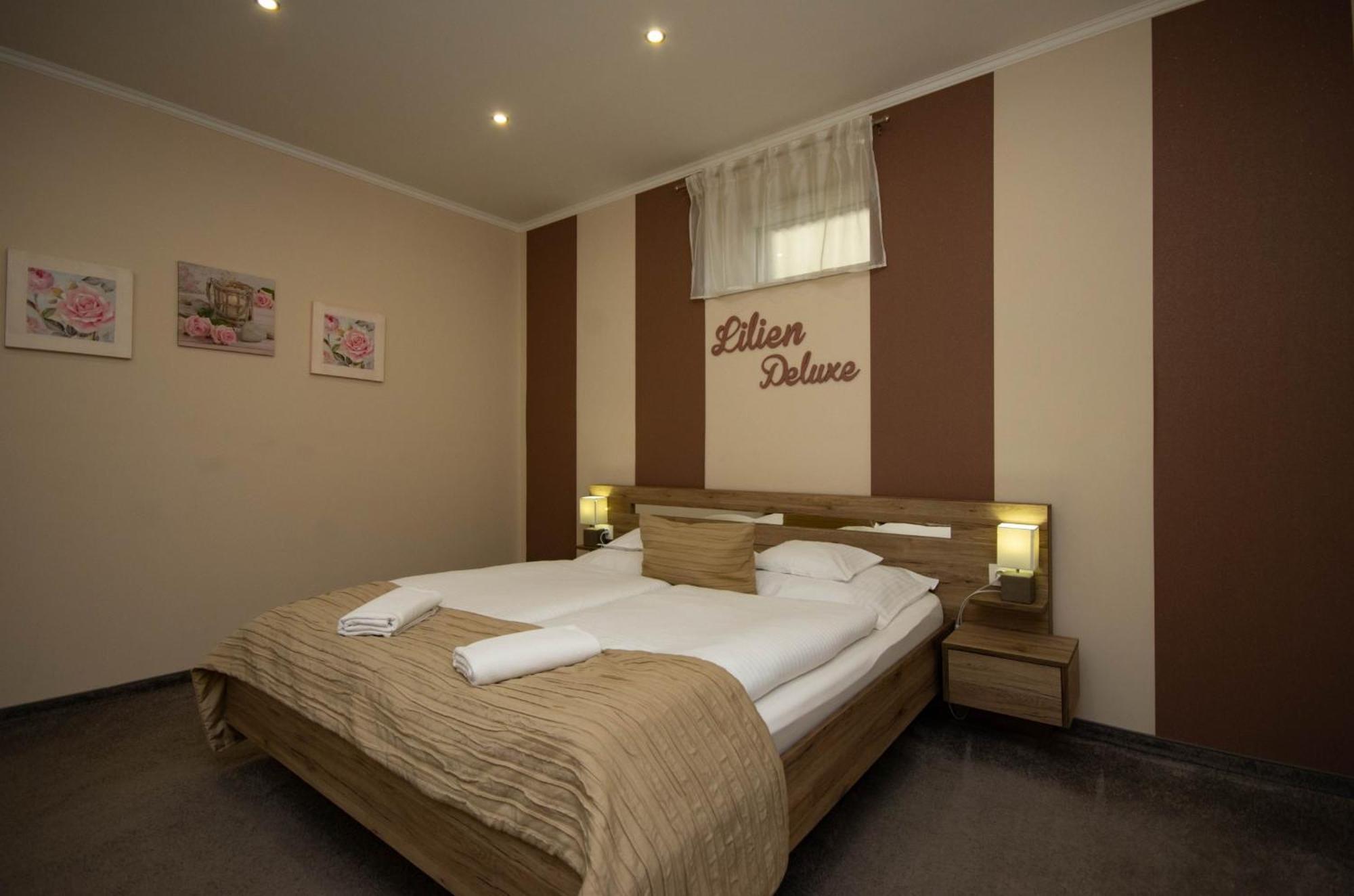 Lilien Deluxe Apartman Gyula Kültér fotó