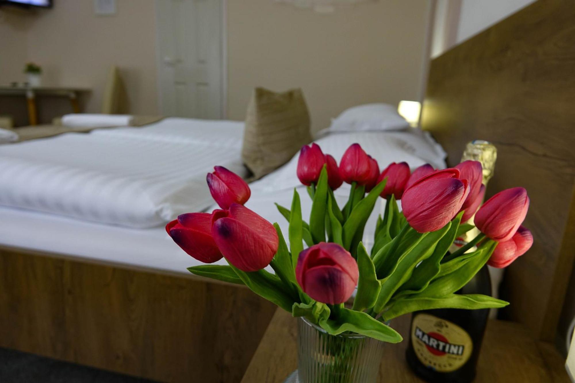 Lilien Deluxe Apartman Gyula Kültér fotó